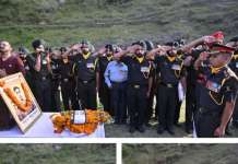आतंकवाद विरोधी अभियान में शहीद हुए अल्मोड़ा के लेफ्टिनेंट बीरेश्वर गोस्वामी का हुआ सैन्य सम्मान के साथ अंतिम संस्कार।