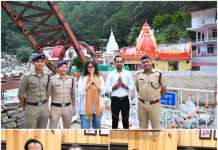 देश- विदेश में चर्चित ‘हनुमान अंश’ फिल्म की युवा प्रोड्यूसर अनूप्रिया नागर ने किए श्री कैंची धाम के दर्शन, लिया बाबा जी का आशीर्वाद।